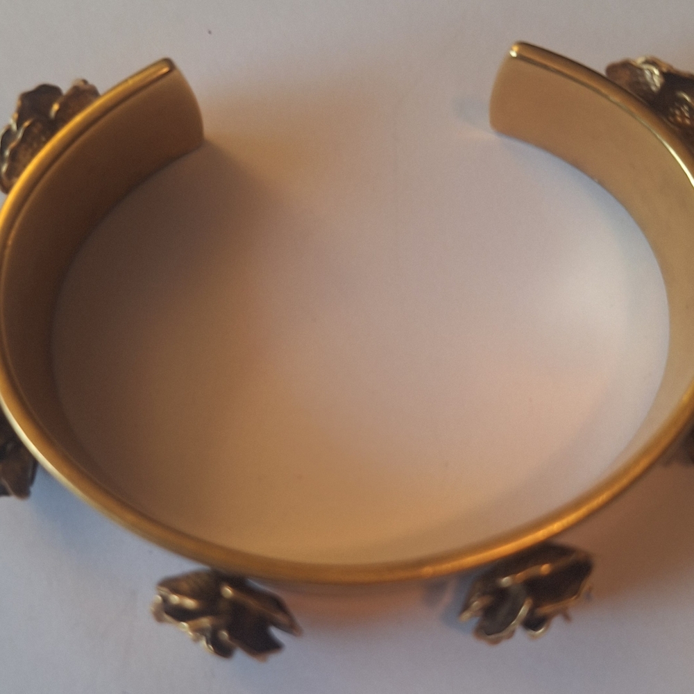 Marc Jacobs Bracelet w/ Flowers - Picture 5 of 10